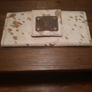 Chic Cream and Brown Designer Wallet